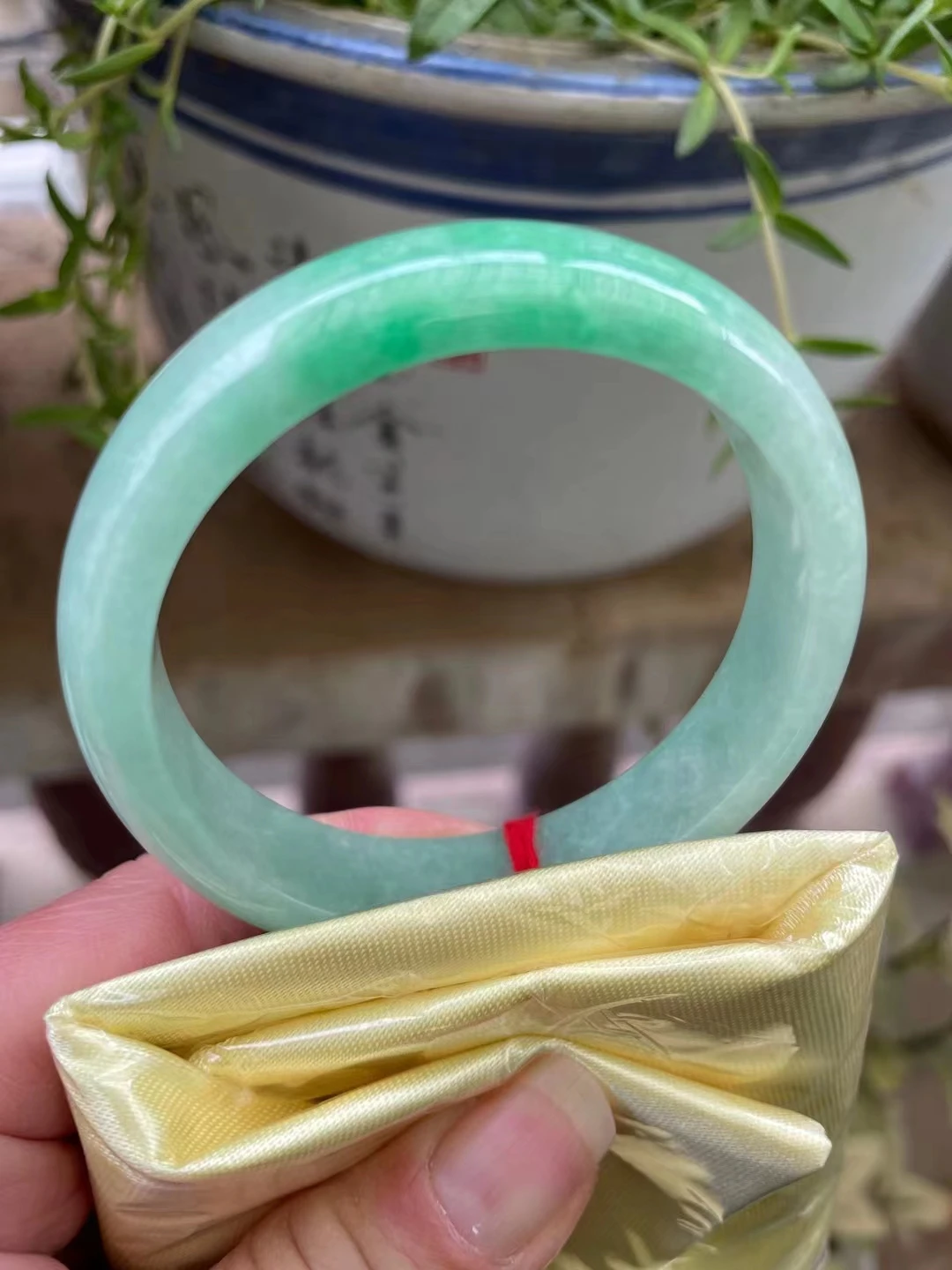 

New Fine Frozen Color Bashan Jadeite Bangle Exquisite Floating Green Flower Jade Bracelet Quality Handring Daintiness Jewelry