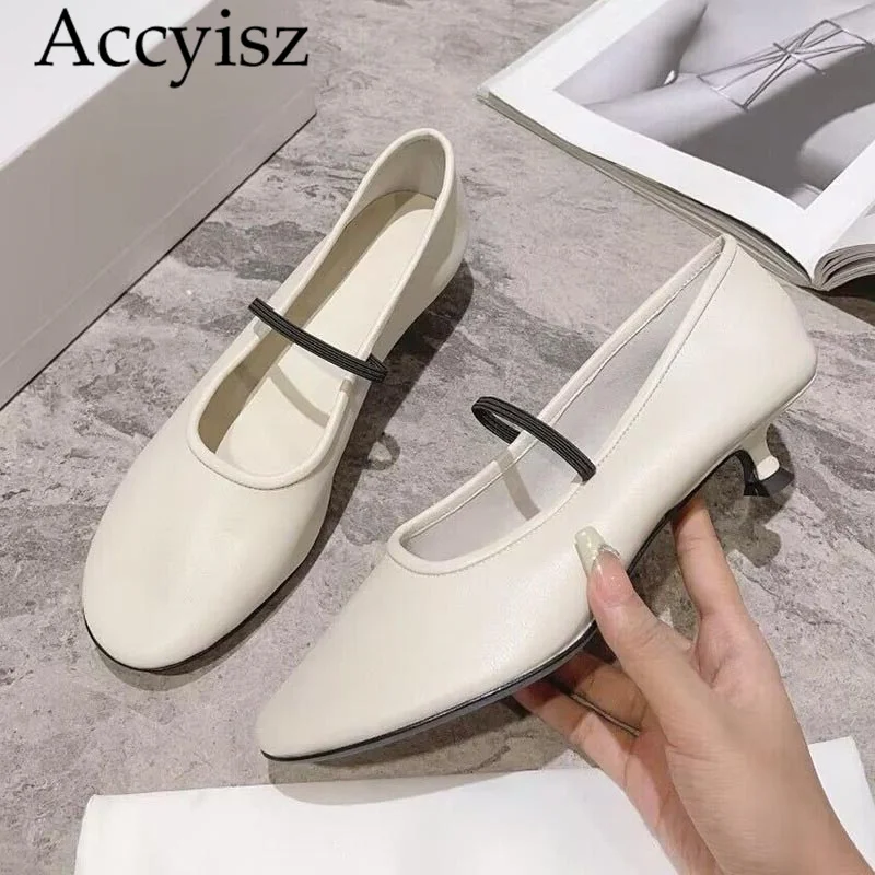 

New Spring and Autumn Cat Heels Solid Color Simple Genuine Leather Novelty Classic Single Shoes Office Commuter Flat Shoes 2024