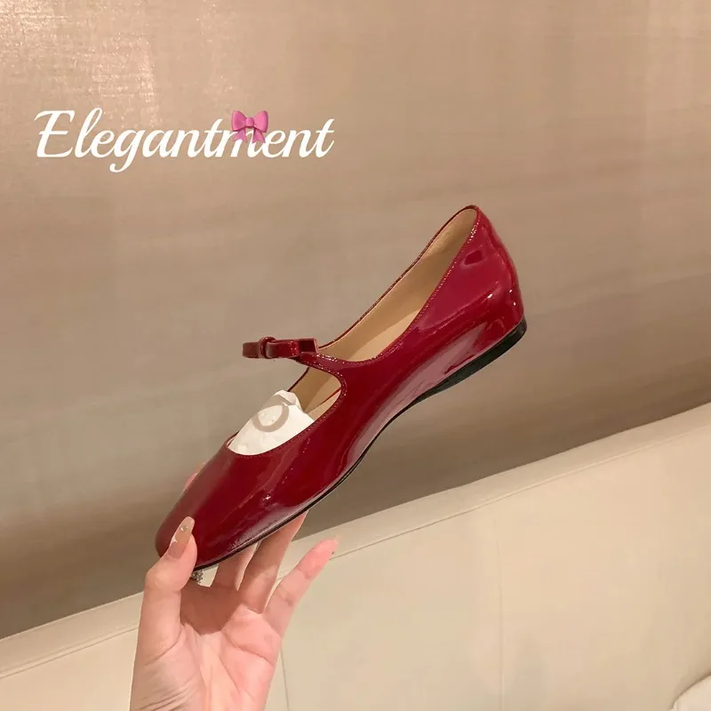

2026 Exquisite Women Flats Shoes Fashion Patent Leather Mary Janes Shoes for Woman Sweet Style Lolita Casual Shoes Zapatos Mujer