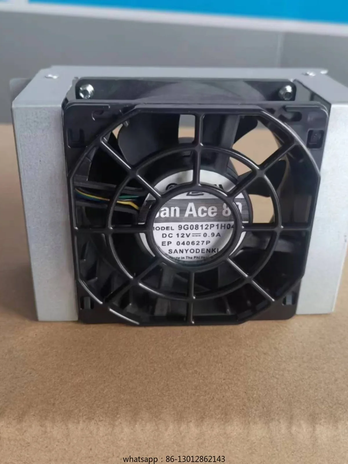 

Workstation chassis GPU graphics card cooling fan. Rear mounted exhaust fan rack server ultra-fine heat sink rack