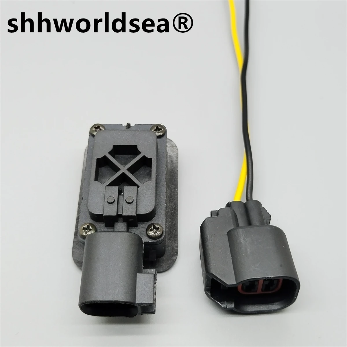 shhworldsea 1L2T-14K147-AA FL3Z-9C888-B Car Rear Cargo Bed Lamp Light Switch Fit For Ford F-150 F-250 F-350 F-450 F-550 socket