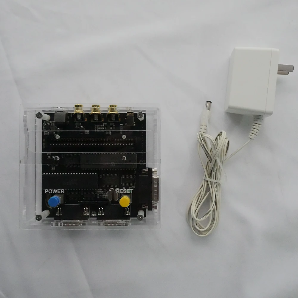 Mini AV-FC game console supports N-system and P-system chips and supports 15-pin expansion port