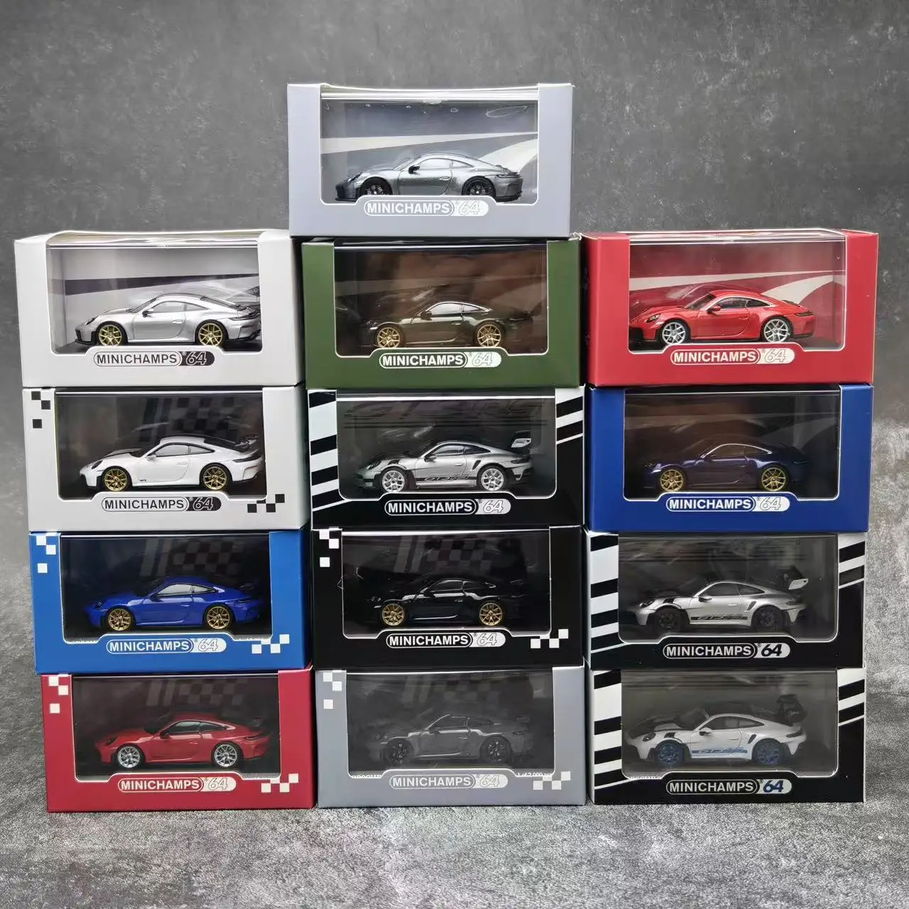 

MINICHAMP 1:64 Porsche 911 (992) GT3 RS 2024 Alloy Car Model Ornament
