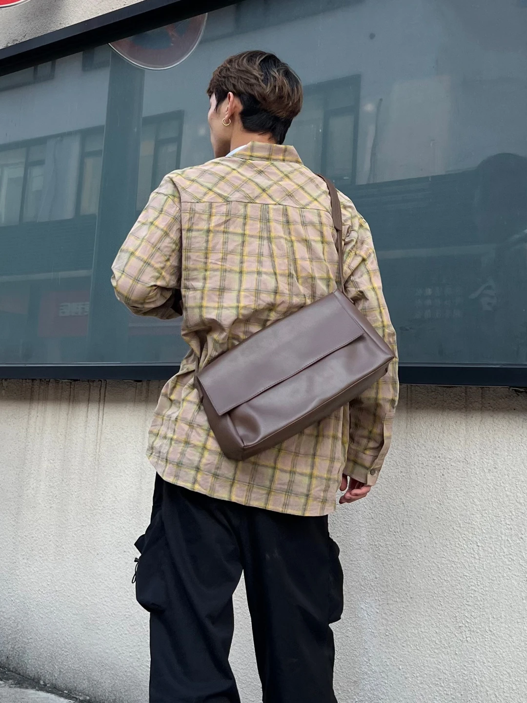 

YUEN Retro High-End Feelings Single oulder Slant Cross Design INS Leather ex Street Sle Flip Cover Mailman Bag