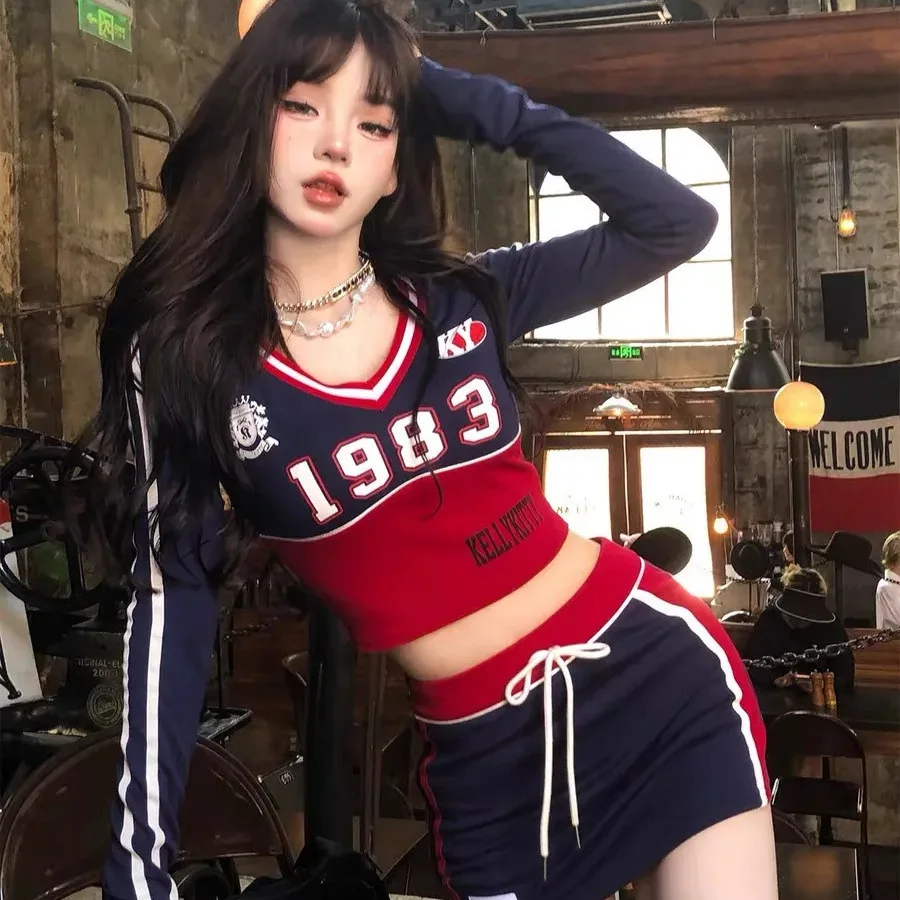 Dopamine American Cheerleading Sweet Cool Sport Set Women's Spicy Slim Top Butt Covering T-shirt Cotton Polyester Knitted Lon...