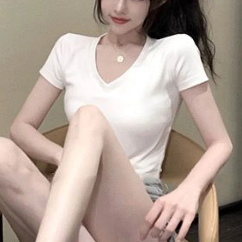 

Футболки с короткими рукавами, женские укороченные топы, сексуальная тонкая одежда, летняя повседневная базовая одежда в корейском стиле, повседневная женская мода с внутренним v-образным вырезом 2023, мода