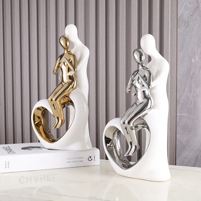 Modern Love Couple Ceramic Ornament Romantic Love Embrace Statue Home Decoration Valentine's Day Gift