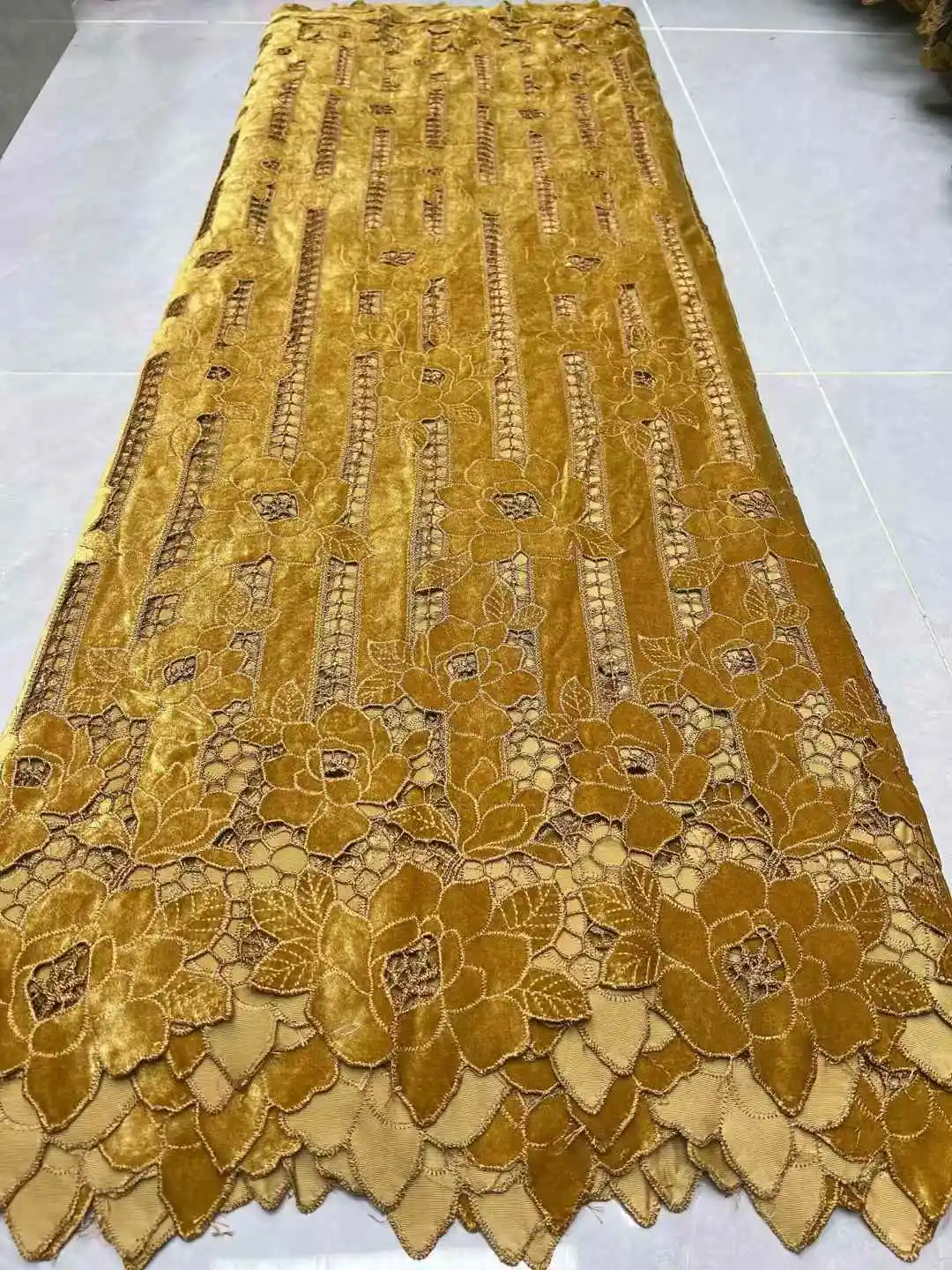 African Velvet Mesh Lace Fabric Wholesale High Quality Nigerian French Lace Embroidery for Sewing Party Dresses 2026