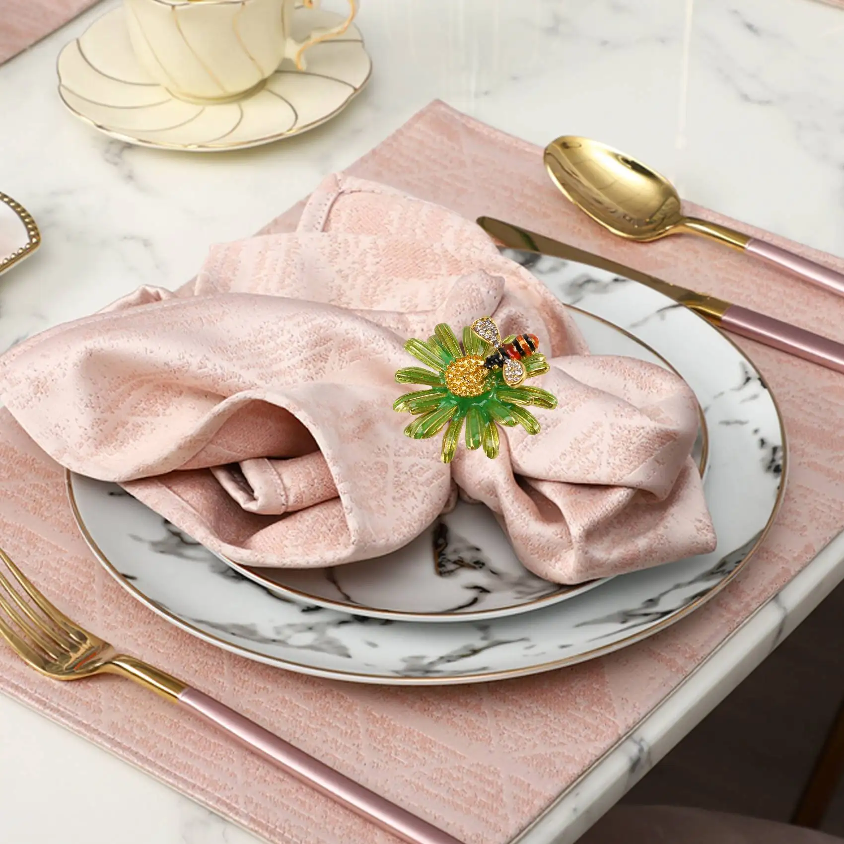 &A11I Bee Flower Gold Napkin Rings, Summer Sweet Holiday Napkin Rings 4-Piece Set, Napkin Cloth, Napkin Buckle for Wedding