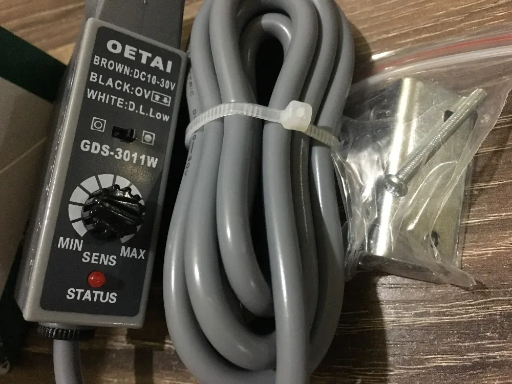 

For GDS-3011 white color photoelectric sensor switch Making electromechanical DC10-30V