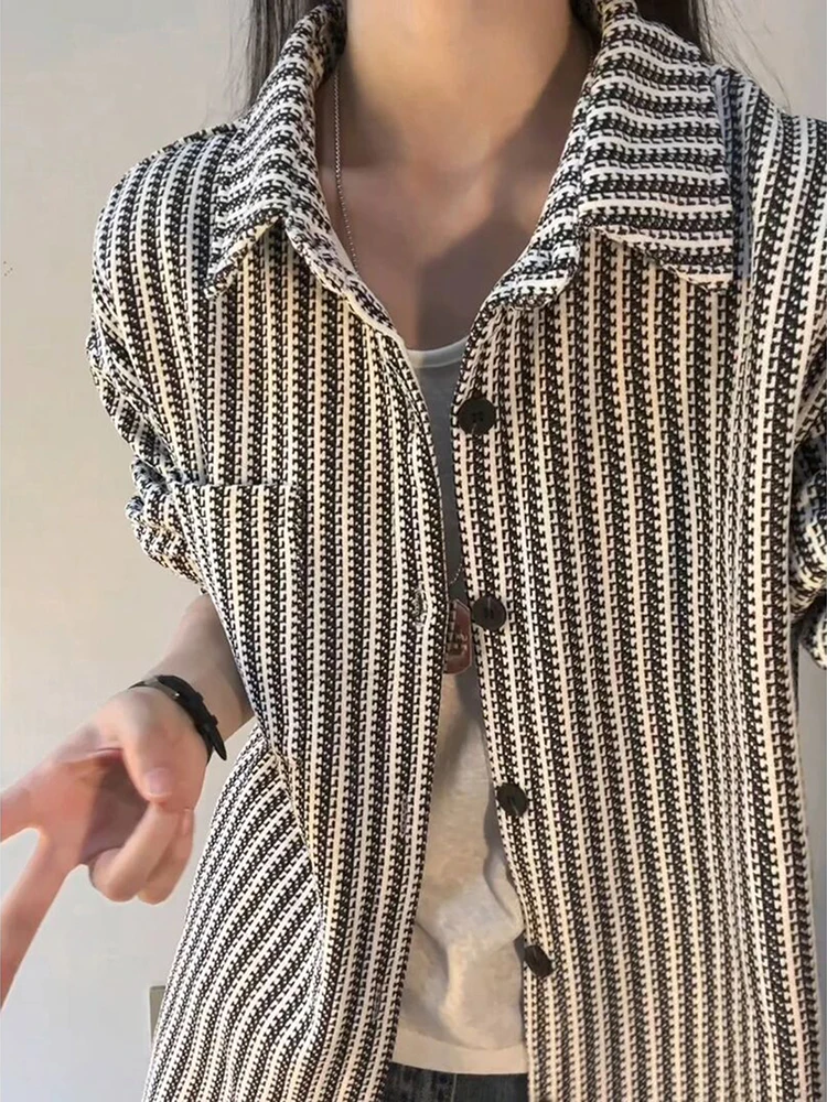 

Heavyweight Fibone Pattern Jaet ex ort Collarl Coat Luxury Sle Loose Fit Sweatirt for Autumn Season