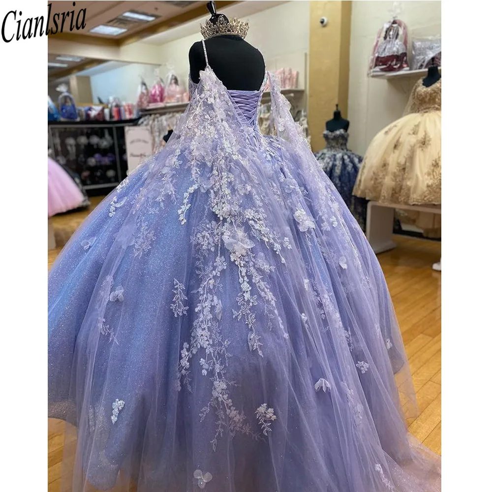 Quinceanera Kleider Mit Cape 2022 Spaghetti-trägern Lila Süße 15 Prinzessin Party Ballkleid Spitze Appliques Perlen 3D Blumen