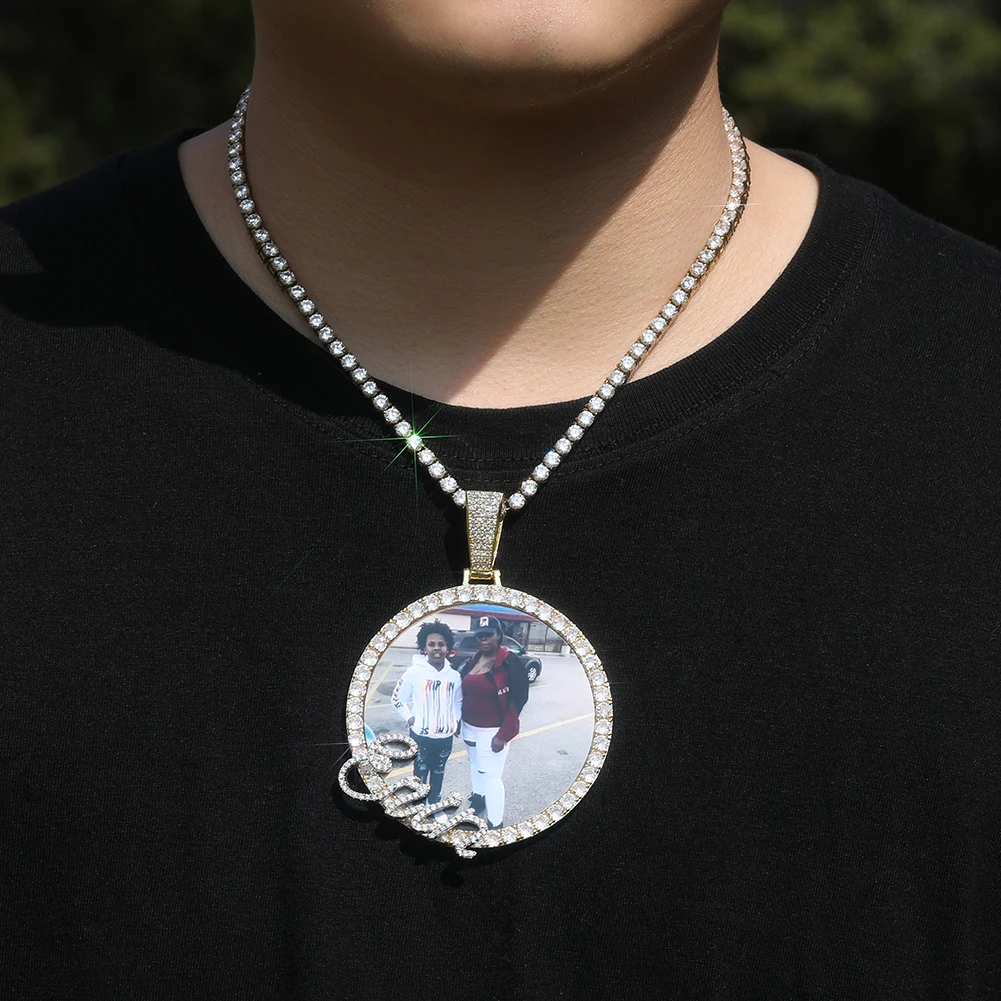 THE BLING KING Men\'s Large Custom Name Round Photo Pendant Necklace Cursive Letters 6.8cm Circle DIY Photo Memory Jewelry Gift