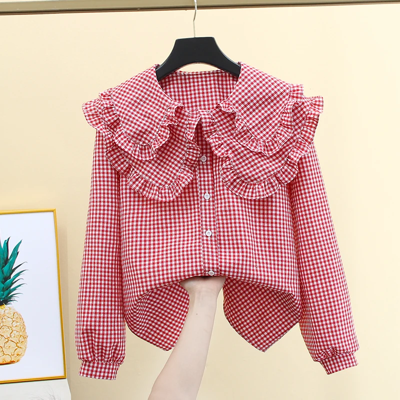 **חולצת צווארון פיטר פן משובצת לנשים**