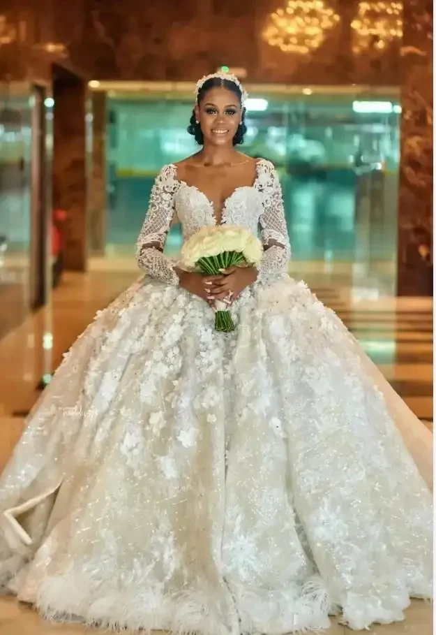 Customized Sweetheart Off The Shoulder Long Sleeves Bridal Gowns Cathedral Train Backless Lace Appliques Wedding Robe De Mariee