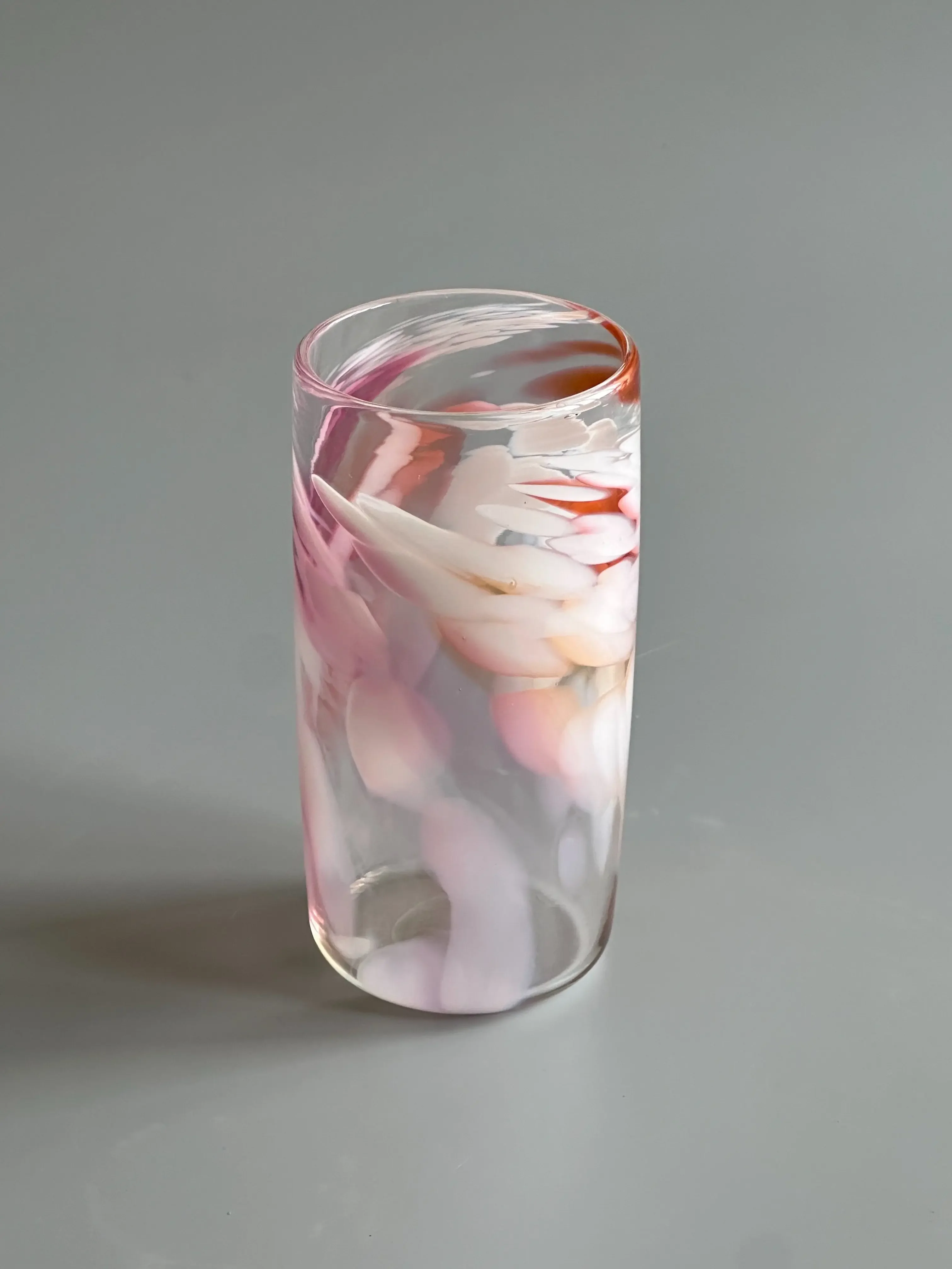 Niche pure hand-blown pink colorful glass, cold drink cup