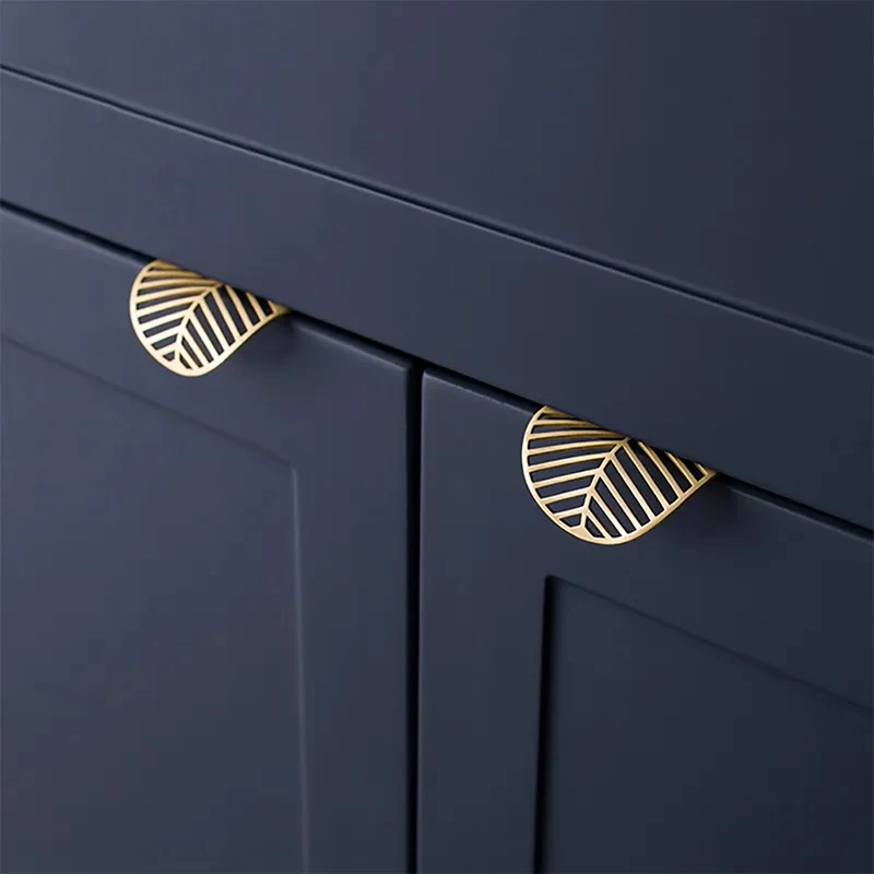 

European Edge Pull Furniture handle Shoe cabinet Cabinet Brushed Gold Leaf Pull Dresser Drawers Wardrobe kitchen cabinet handles