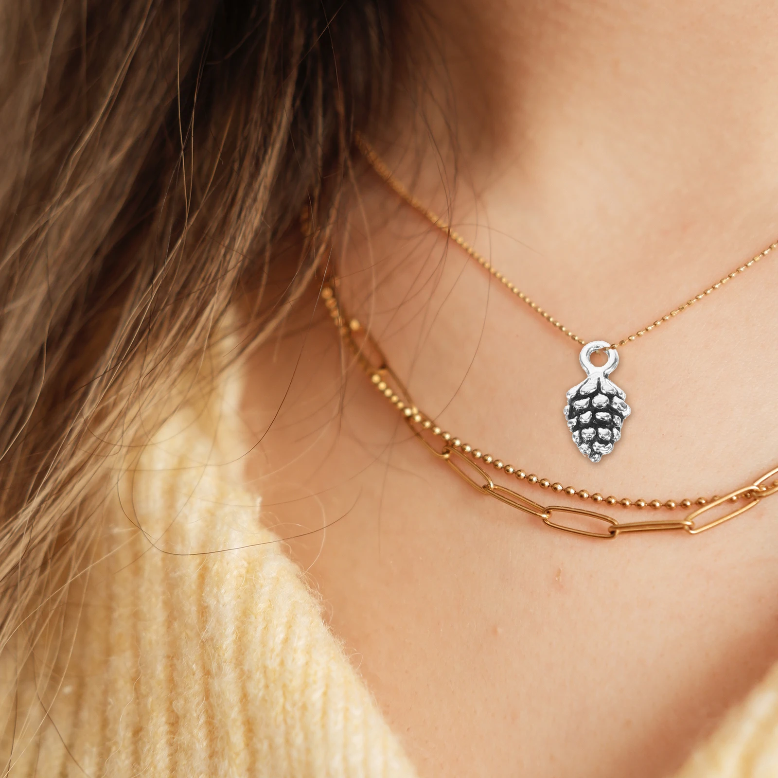 50pcs Christmas Pine Cone Alloy Pendants for DIY Necklace Bracelet Craft Holiday Ornaments Gifts Jewelry Making Accessories