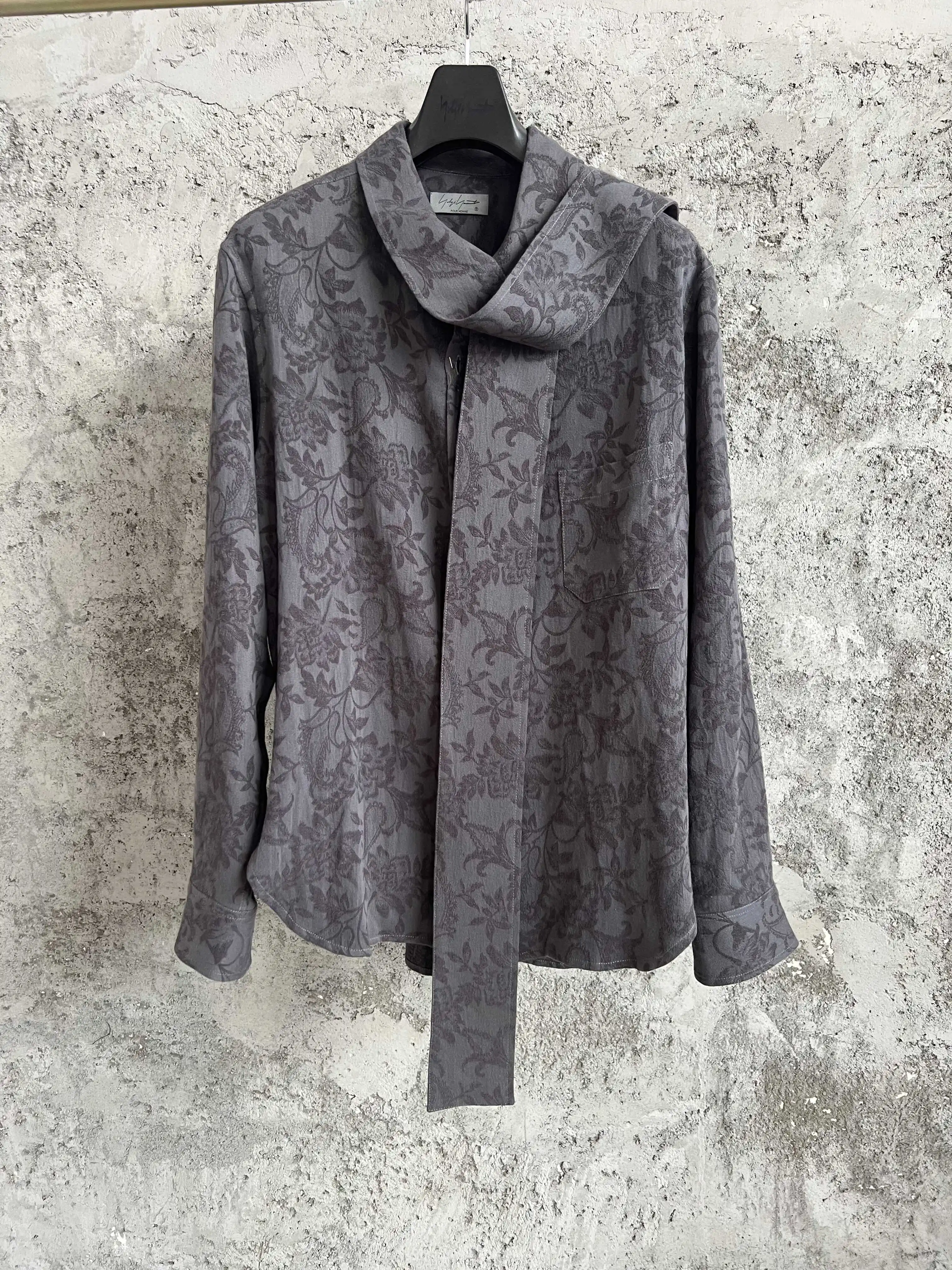 Original design flower ink-dyed jacquard fabric shirt, men's scarf collar shirt, long-sleeved top for men