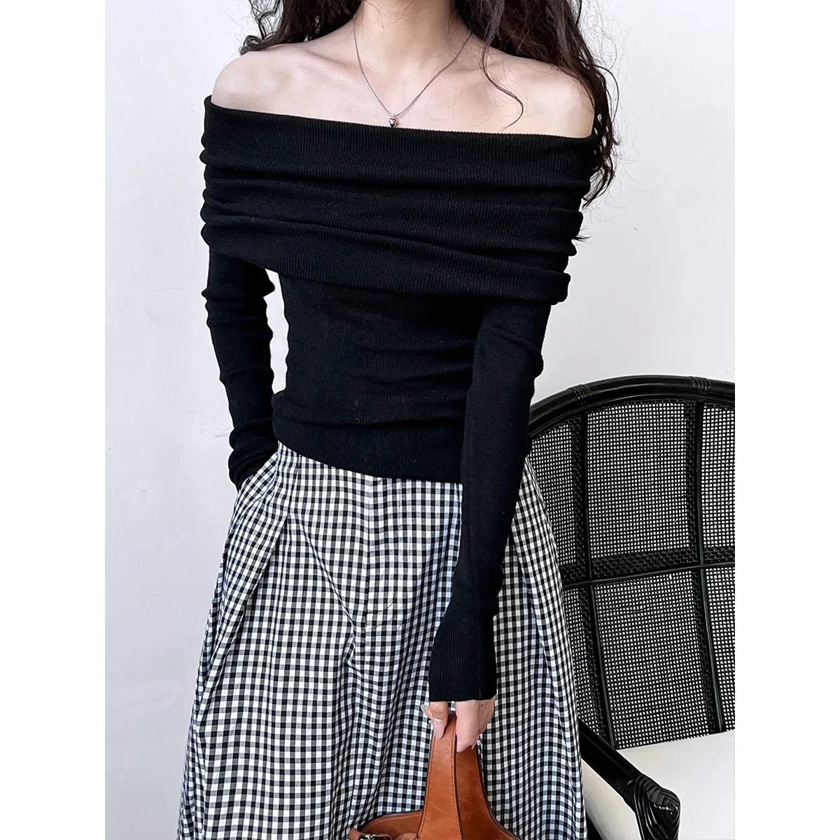 Women's Off Shoulder Knitted Sweater Autumn Simple Long Sleeve Pullover Knit Tops Jumper Soft Slim Fit Sweaters for Women