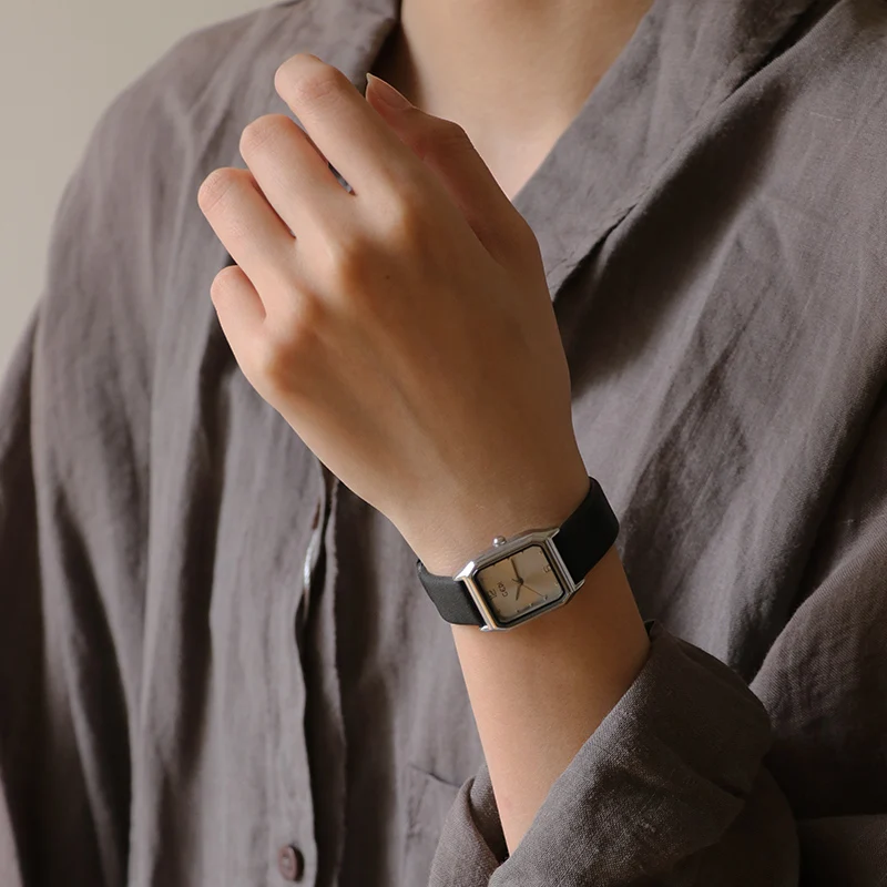 ผู้หญิงวินเทจนาฬิกาแฟชั่น Square Dial สายหนังบางสุภาพสตรีนาฬิกาข้อมือควอตซ์หญิงนาฬิกา Casual Reloj Mujer