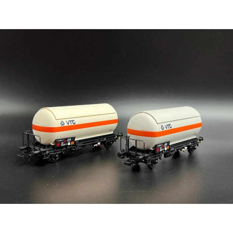 Diecast HO 1:87 Scale Rivarossi Tank Car Metal Wheels VTG HR6619 Alloy Train Model