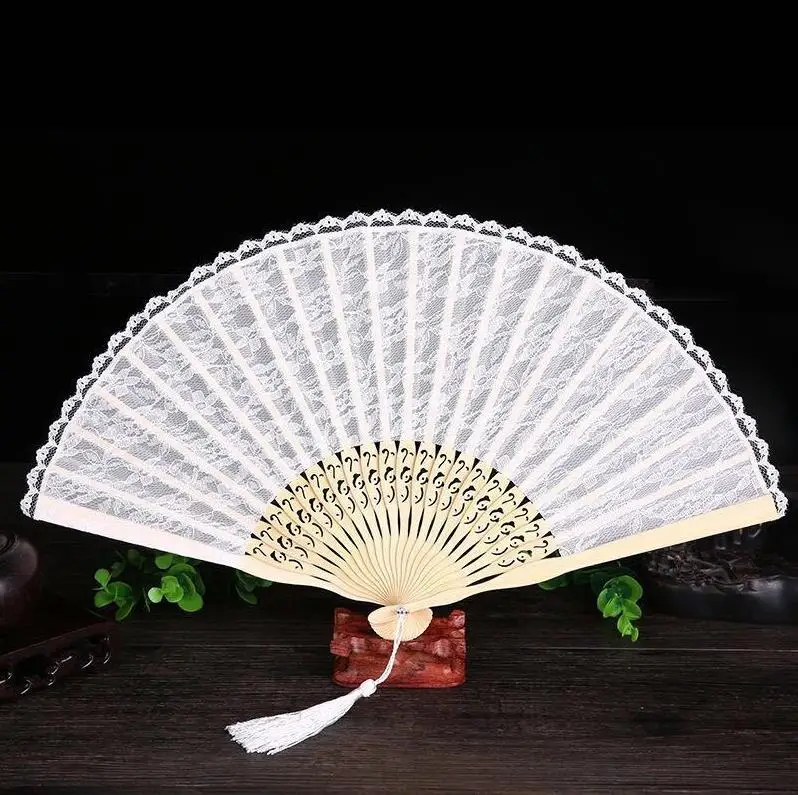 Wholesale 50pcs Bamboo White Lace Fan Elegant Hand Fans Supplies Dancing Wedding Party Decor Fan Decorations ni225