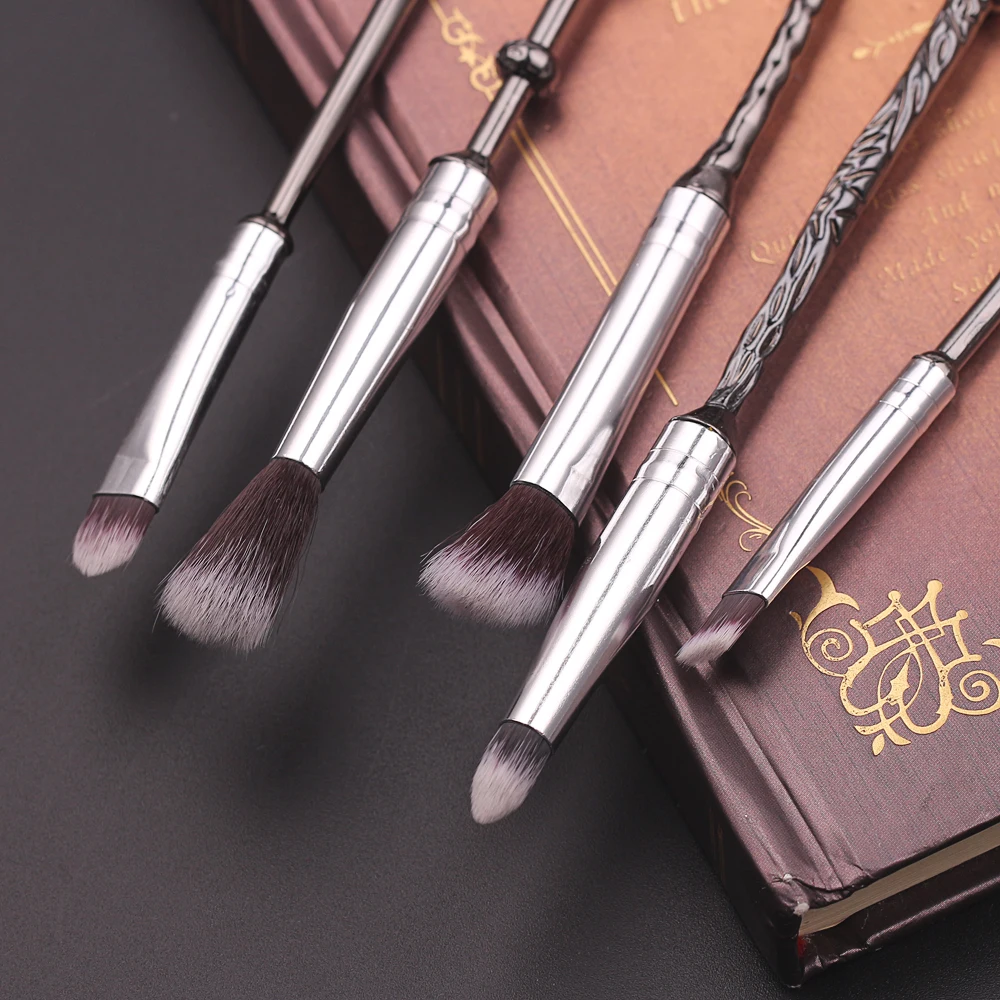 5pcs Magic Wand Metal Handle Makeup Brushes Professional Cosmetics Tools Eyeshadow Powder Foundation Brush For Women Girl Gift