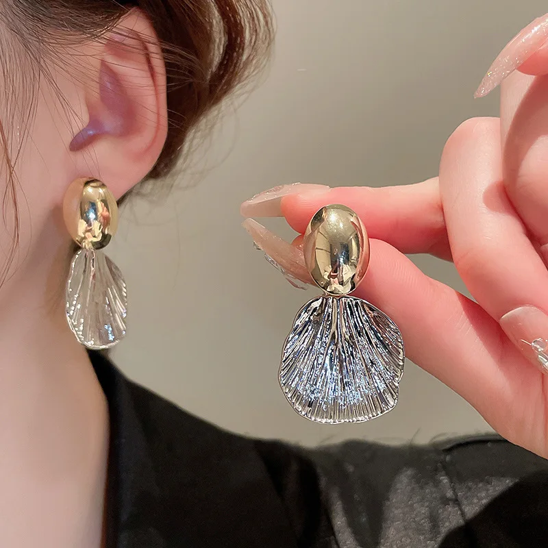 Vintage Silver Color Metal Big Shell Drop Earrings For Women Fashion Punk Geometry Alloy Dangle Earring Jewelry Accssories Gifts