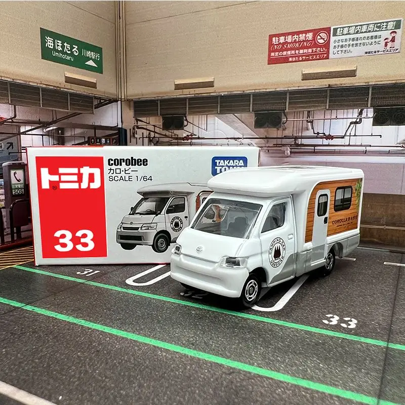 

TAKARA TOMY Diecast Alloy Car Model No 33 Toyota Corolla Camping Picnic RV 188117