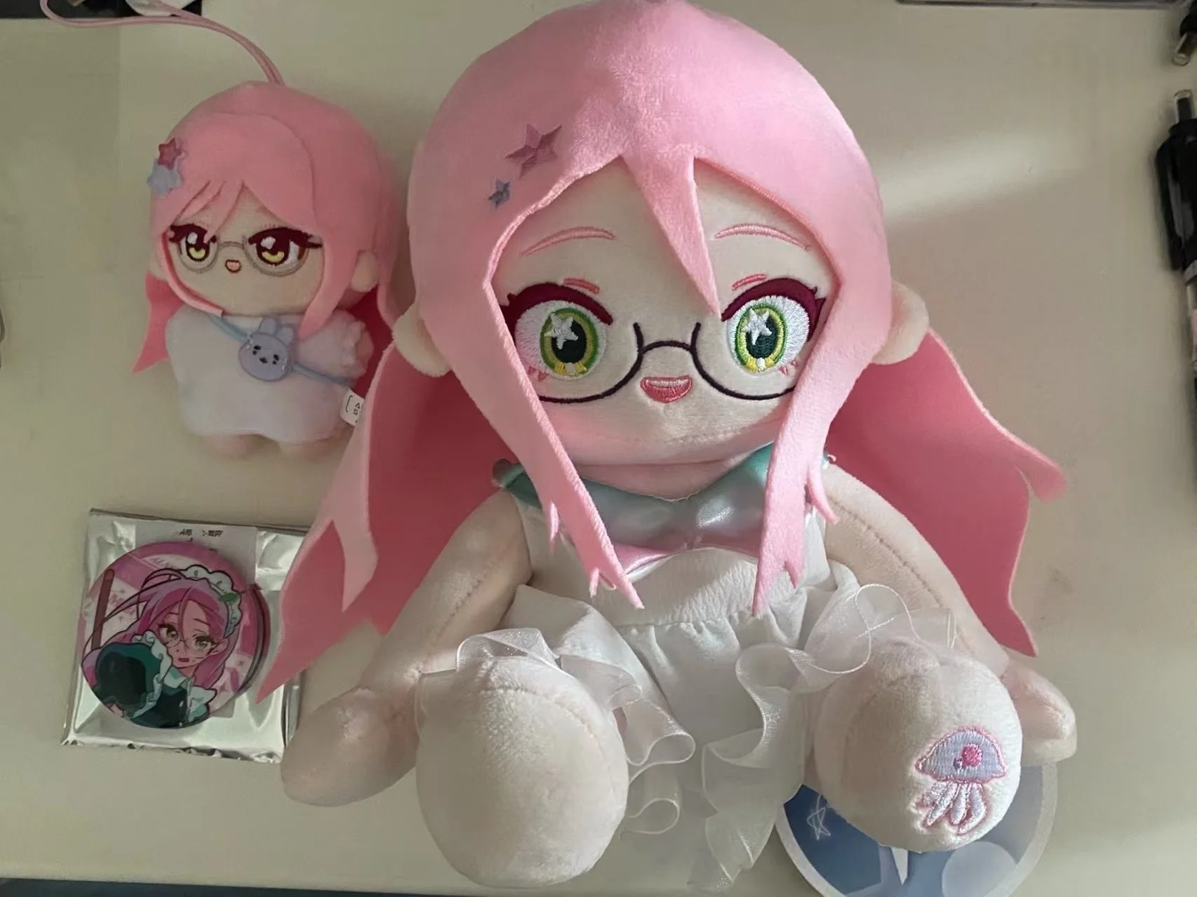 Nullset Alien Stage 정통 20cm 앉아있는 봉제 인형 LUKA TILL IVAN 소녀를위한 수 놓은 면화 선물 휴일 장난감 피규어