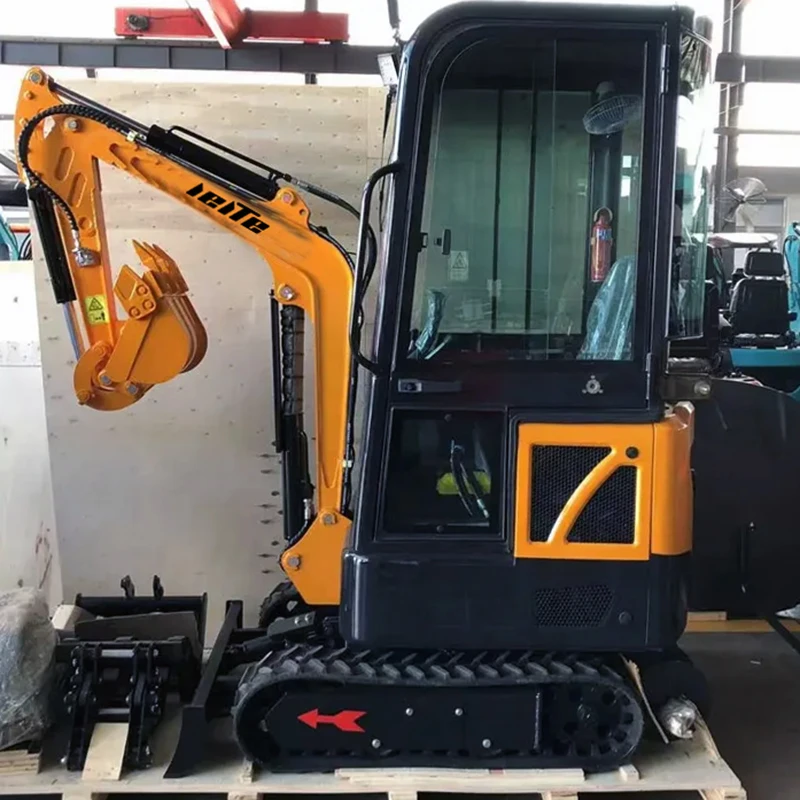 Multifunzione LT1015 Mini escavatore 1.5Ton motore Diesel Micro cingolato di alta qualità 1500kg piccolo produttore di escavatori spedizione gratuita