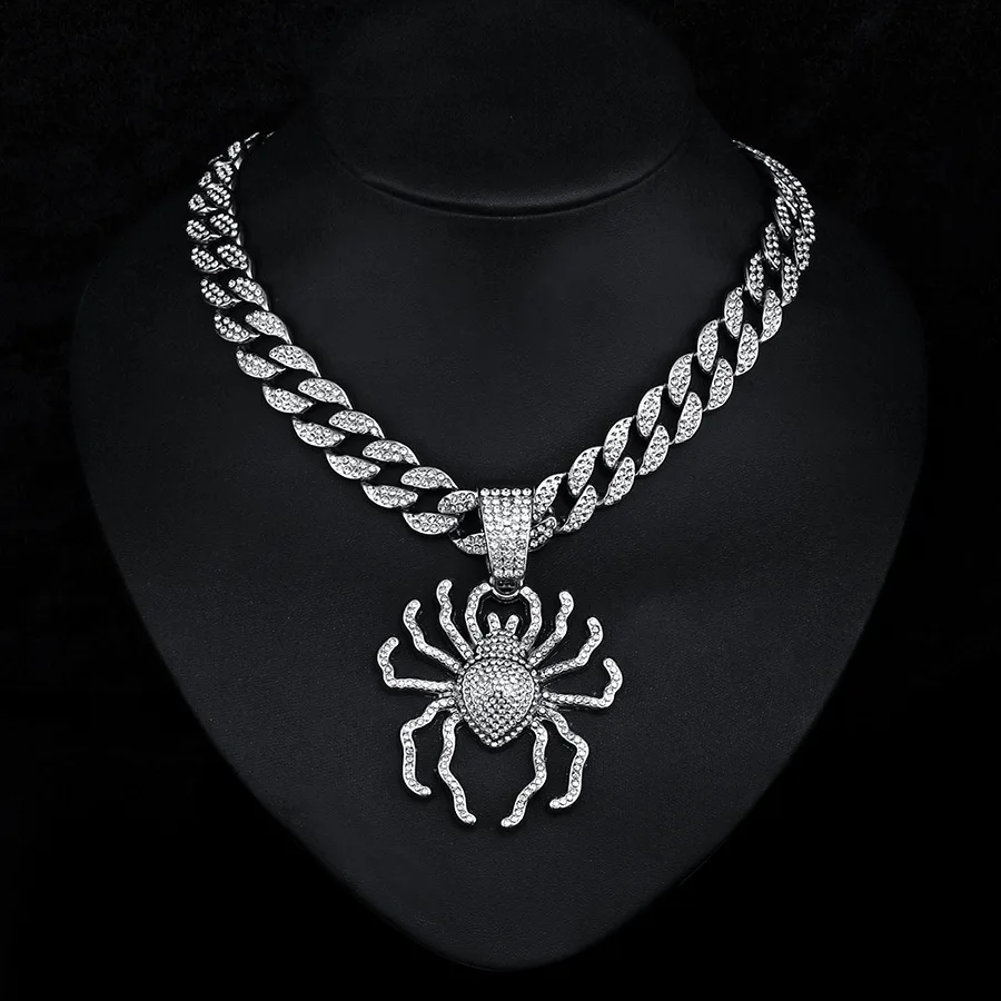 

2024 New Style Iced Out Cuban Chain With Hip Hop Alloy And Bling Rhinestone Spider Pendant Necklace