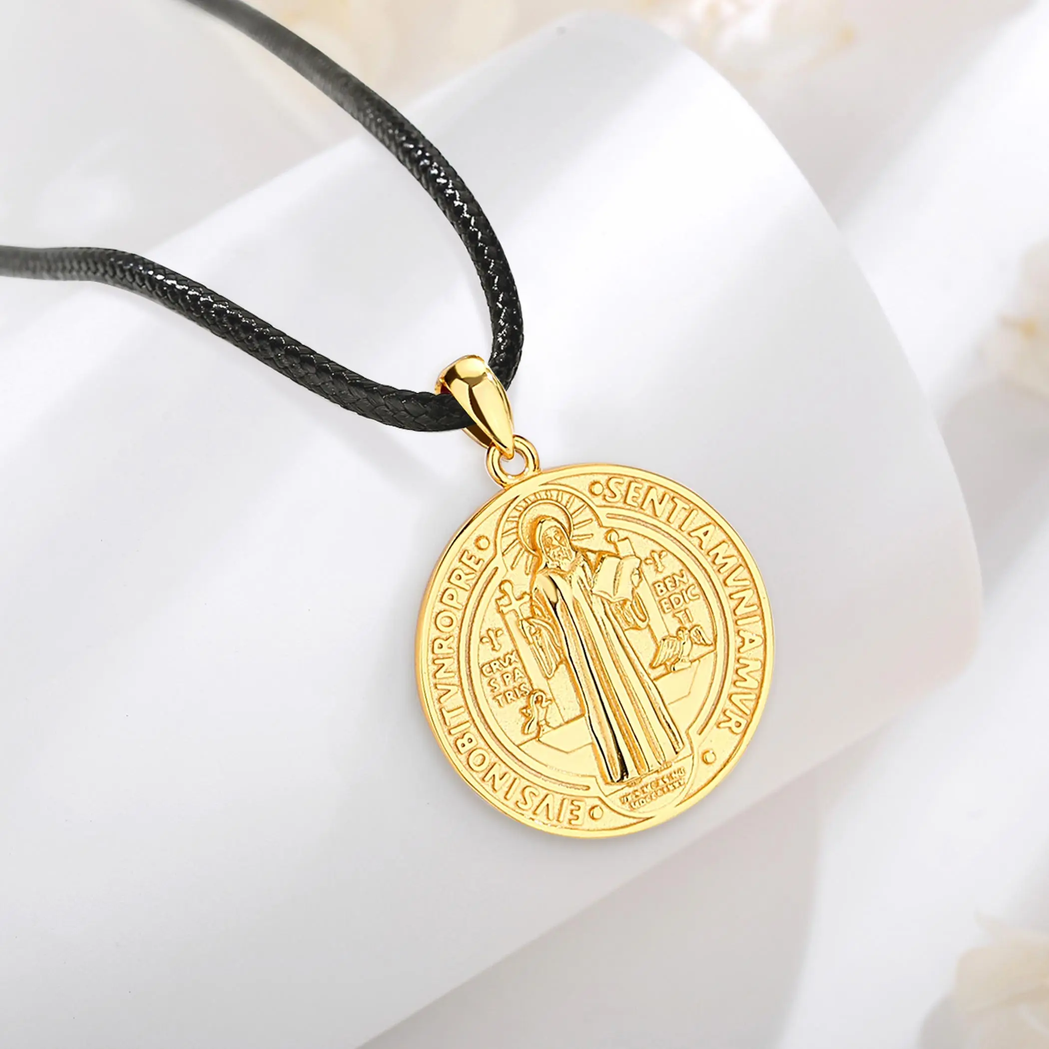 Imagem -04 - Eudora-colar Saint Benedict para Homens e Mulheres Cruz de Ouro 18k Pingente Amuleto Religioso Prata Esterlina 925 Jóias Personalidade