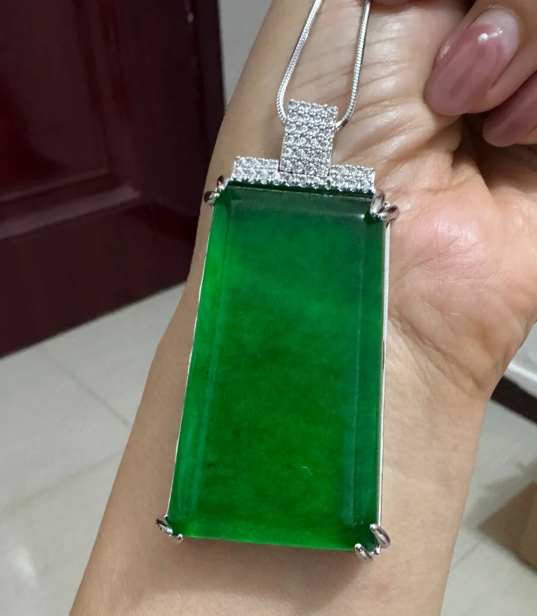 Emperor Green Jade Pendant Natural High Ice 18K Gold Inlaid Jade Necklace