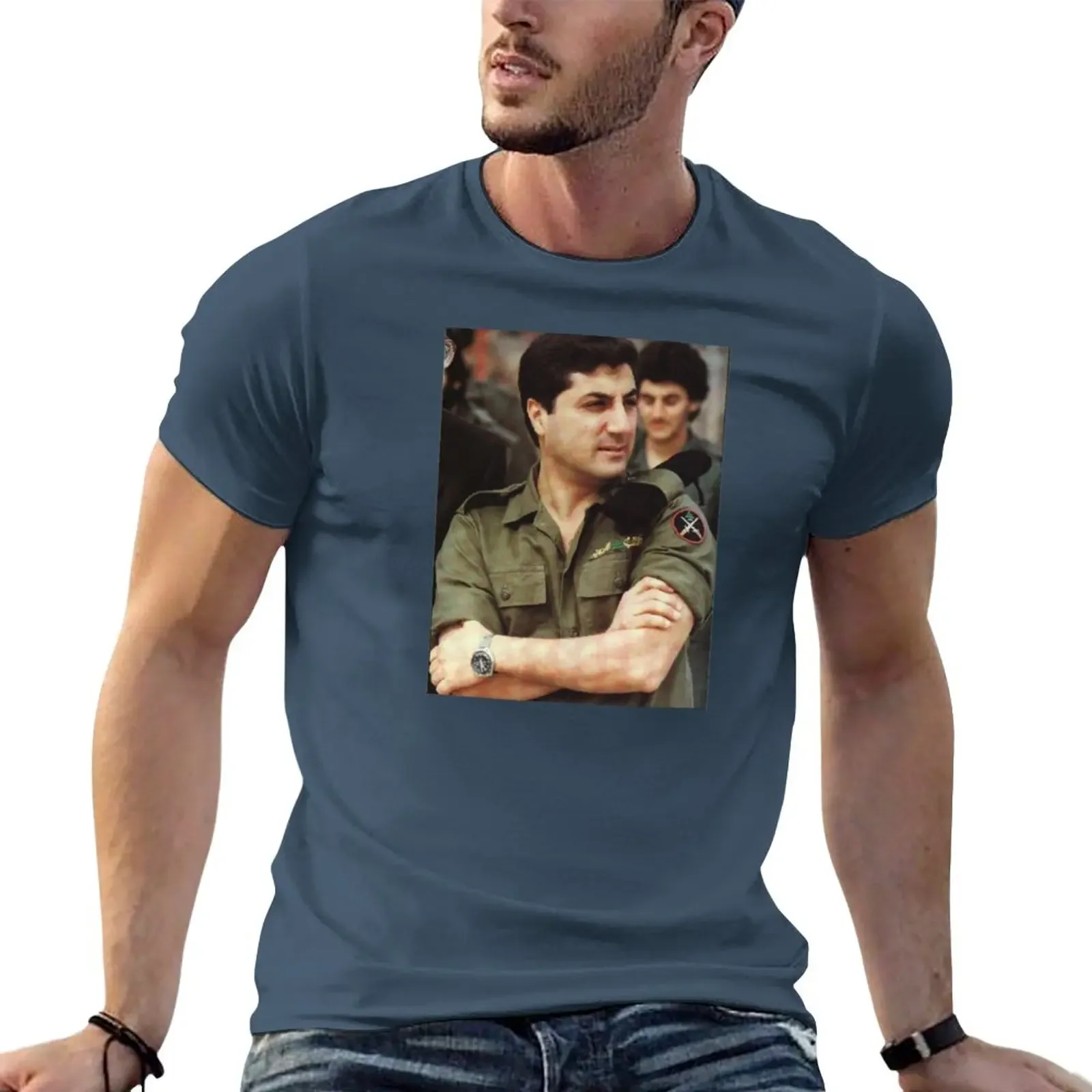 

Футболка мужская с графическим принтом, чёрная