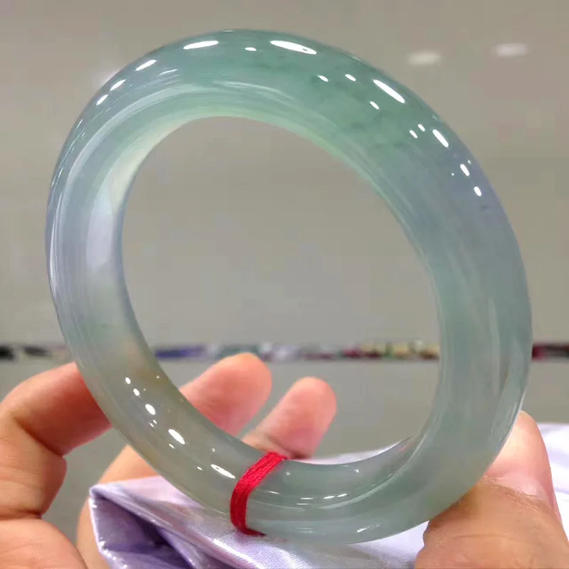 Translucent and moist ice-type jadeite bracelet with clear water and floral patterns, Burmese old mine jadeite bracelet, women's