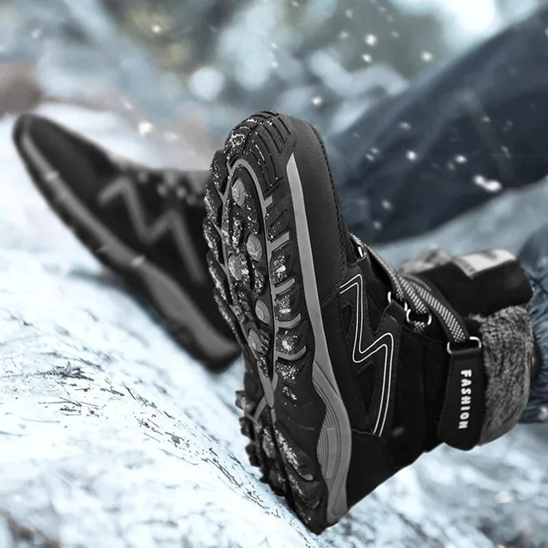 أحذية رجالية خارجية دافئة من القطن المخملي المضادة للانزلاق، أحذية مشي، أحذية عمل، أحذية شتوية دافئة مقاومة للماء للنساء