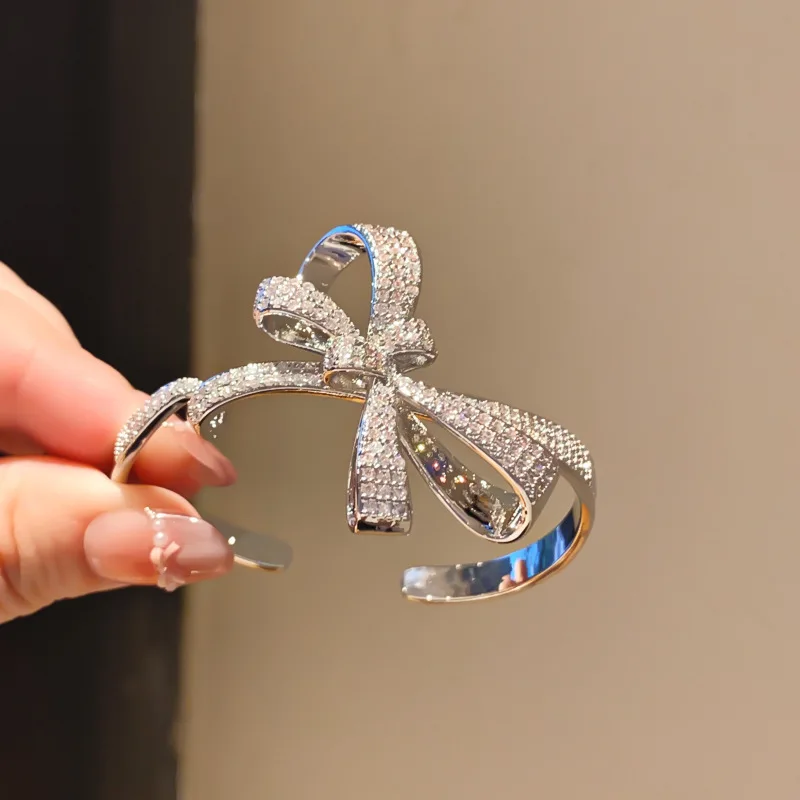 Classic Design Crystal Bowknot Bangles for Women Fashion Brand Jewelry Zirconia Luxury Knot Bracelet Party Accessories