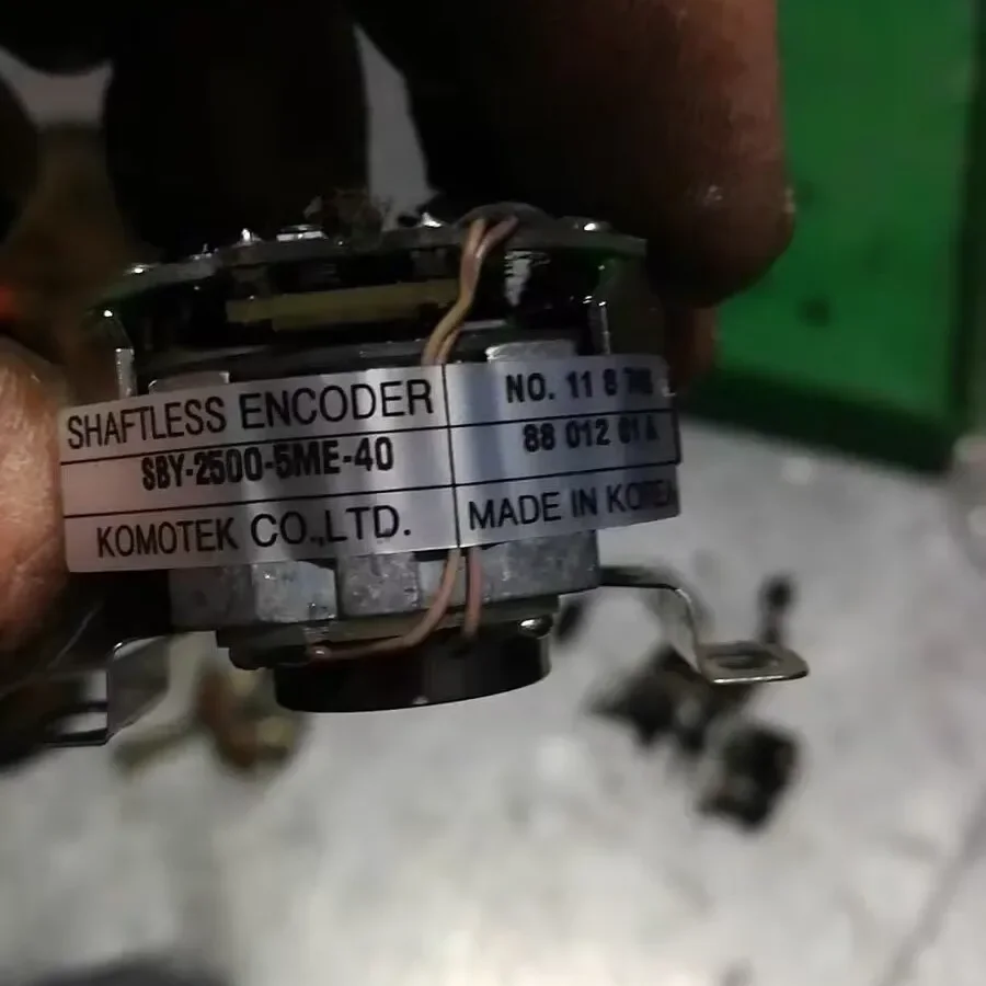 

In stock Second hand SBY-2500-5ME-40 rotary encoder