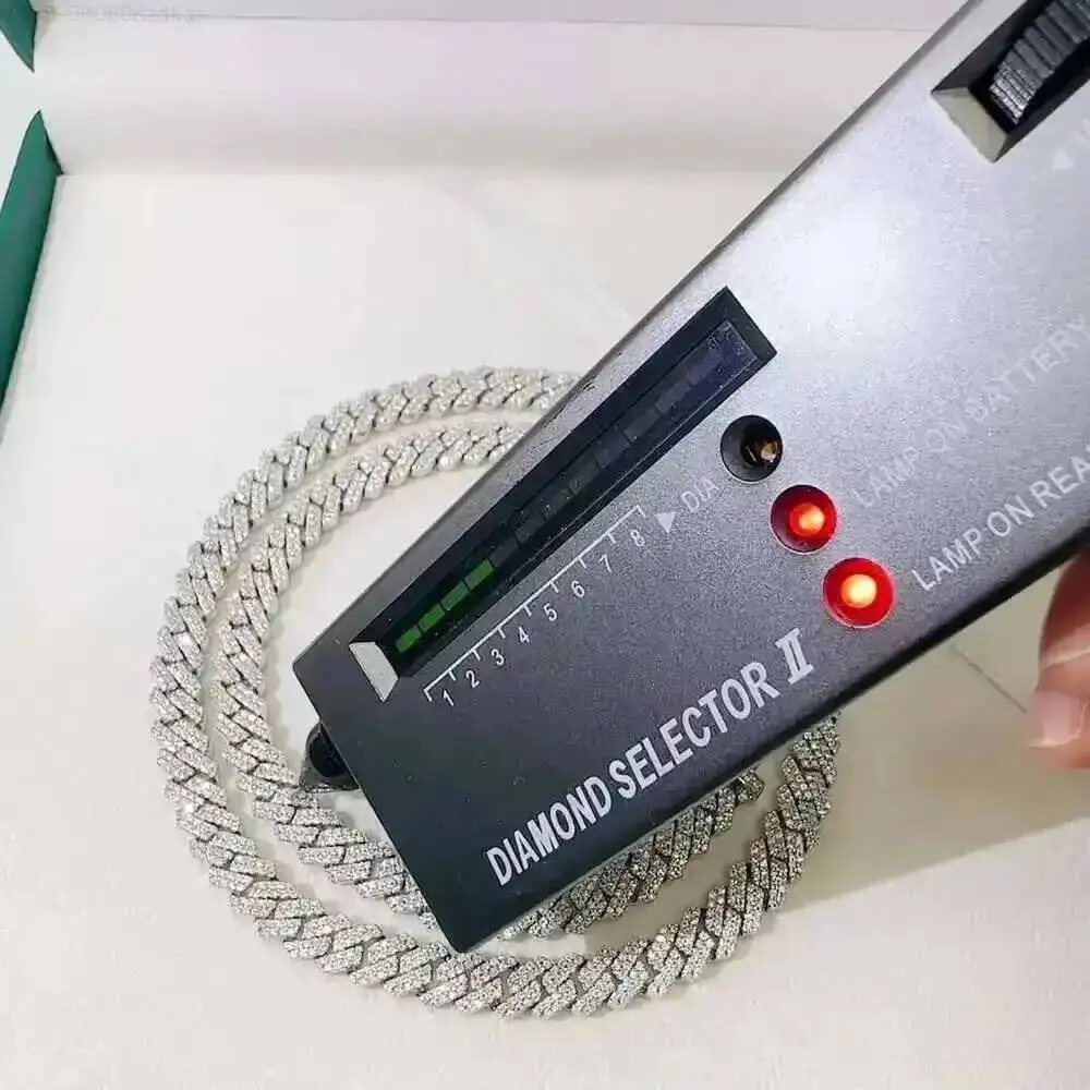 

Width 8mm 925 Sterling Silver Vvs Moissanite Diamonds White Gold Plated Cuban Link Chains Necklace