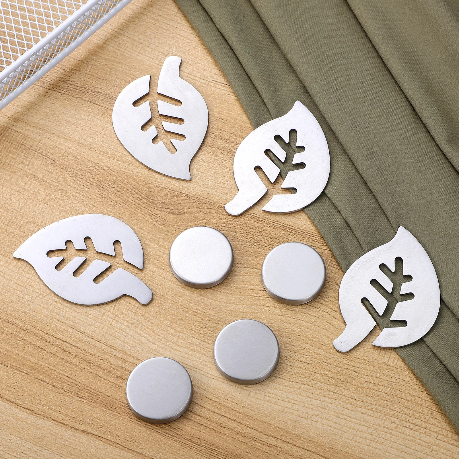 

4 set 4 Sets Leaf Shaped Tablecloth Weights Magnetic Stainless Steel Holders Windproof Picnic Outdoor Heavy Duty Curtain