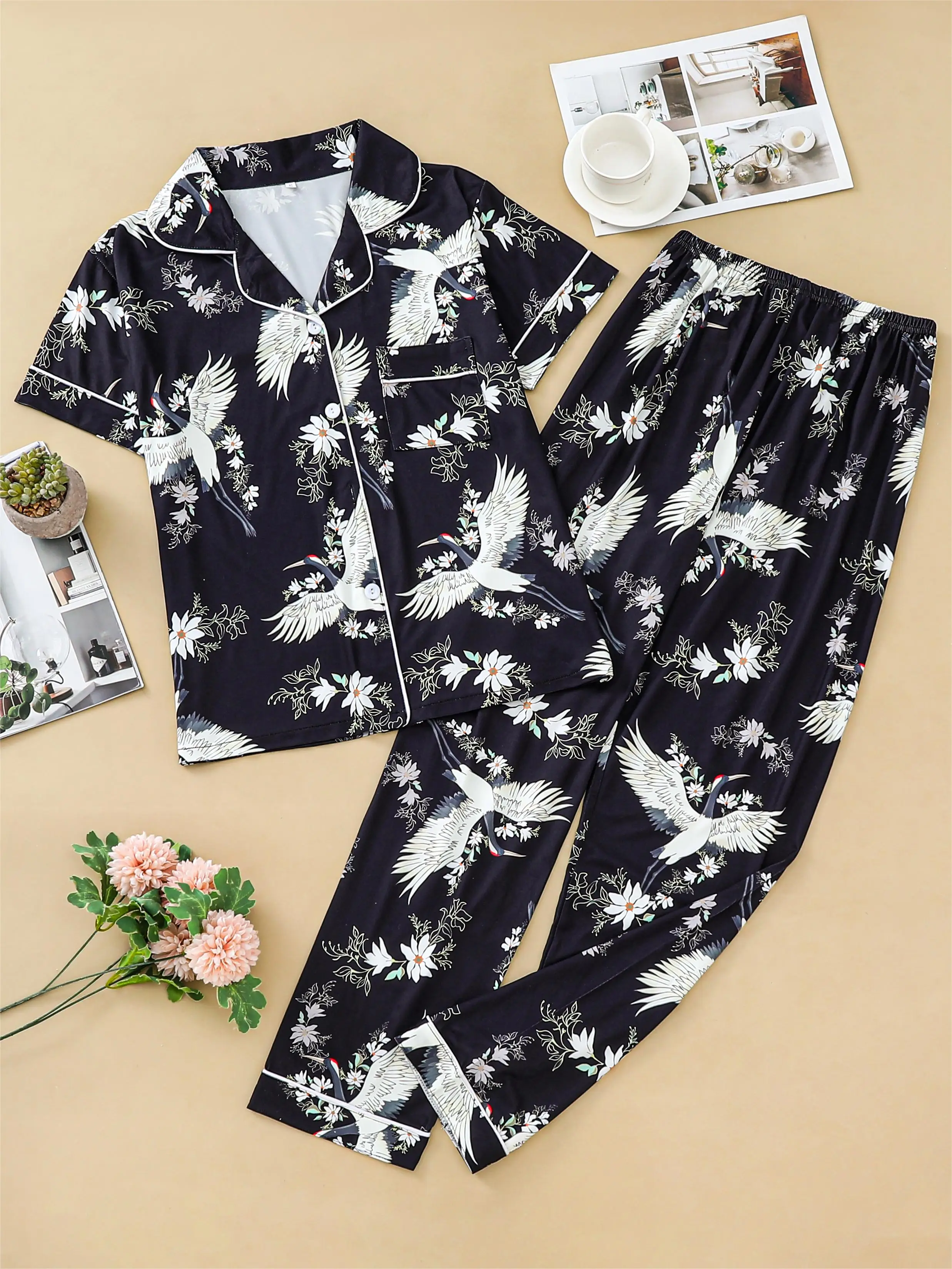 

Элегантная пижама с журавлем и цветочным принтом для женщин топы с коротким рукавом и свободные брюки с лацканами домашняя одежда для женщин