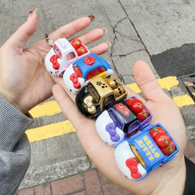 

Original Hot Tomica AKARA TOMY Hello Kitty My Melody pink alloy car model vintage car 1:60 scale model decoration girl toy gift