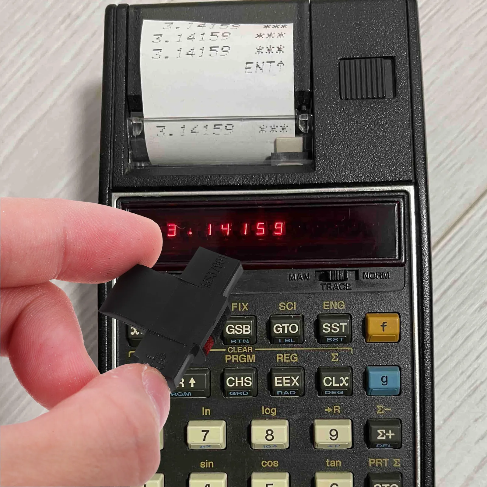 

Набор из 5 чернильных роликов для калькуляторов: увеличенное время печати, четкий и яркий принт, не повреждающие поверхности иглы, ровное и насыщенное изображение, высокая впитываемость.