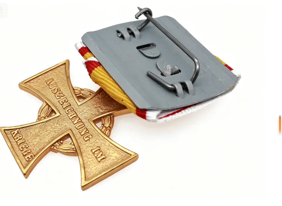 Repro WWI German 2nd Class War Merit Cross Medal small gold flower copper with Ribbon and Box - view 4