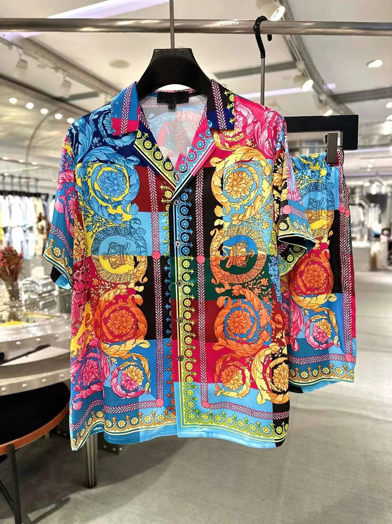 

Luxury Colorful Baroque Printed T-shirt for Men's Casual Sleeves, Shirt Set, Pants Fashion Trend in Europe and America 2024