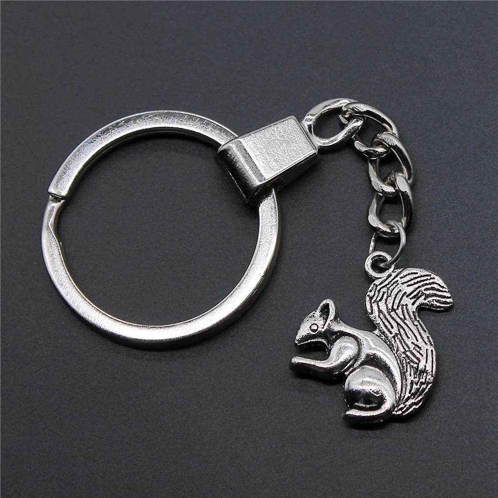 DIY Metal Holder Chain Men Keychain Vintage 2 Colors 21x21mm Squirrel Pendant Souvenirs Gift