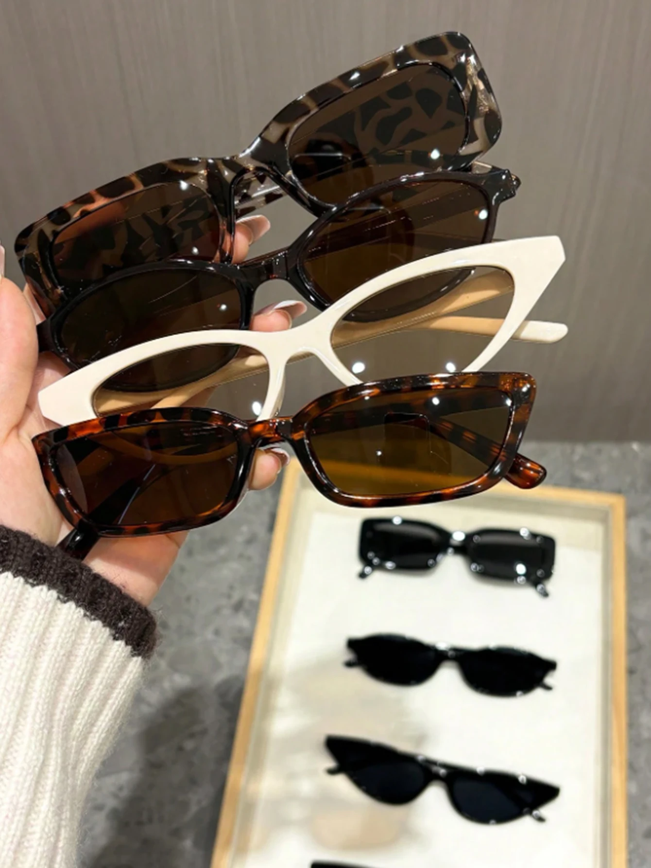 8pcs mix and match models, multi-color matching, outdoor vacation shopping, ladies fashion styling, decorative items