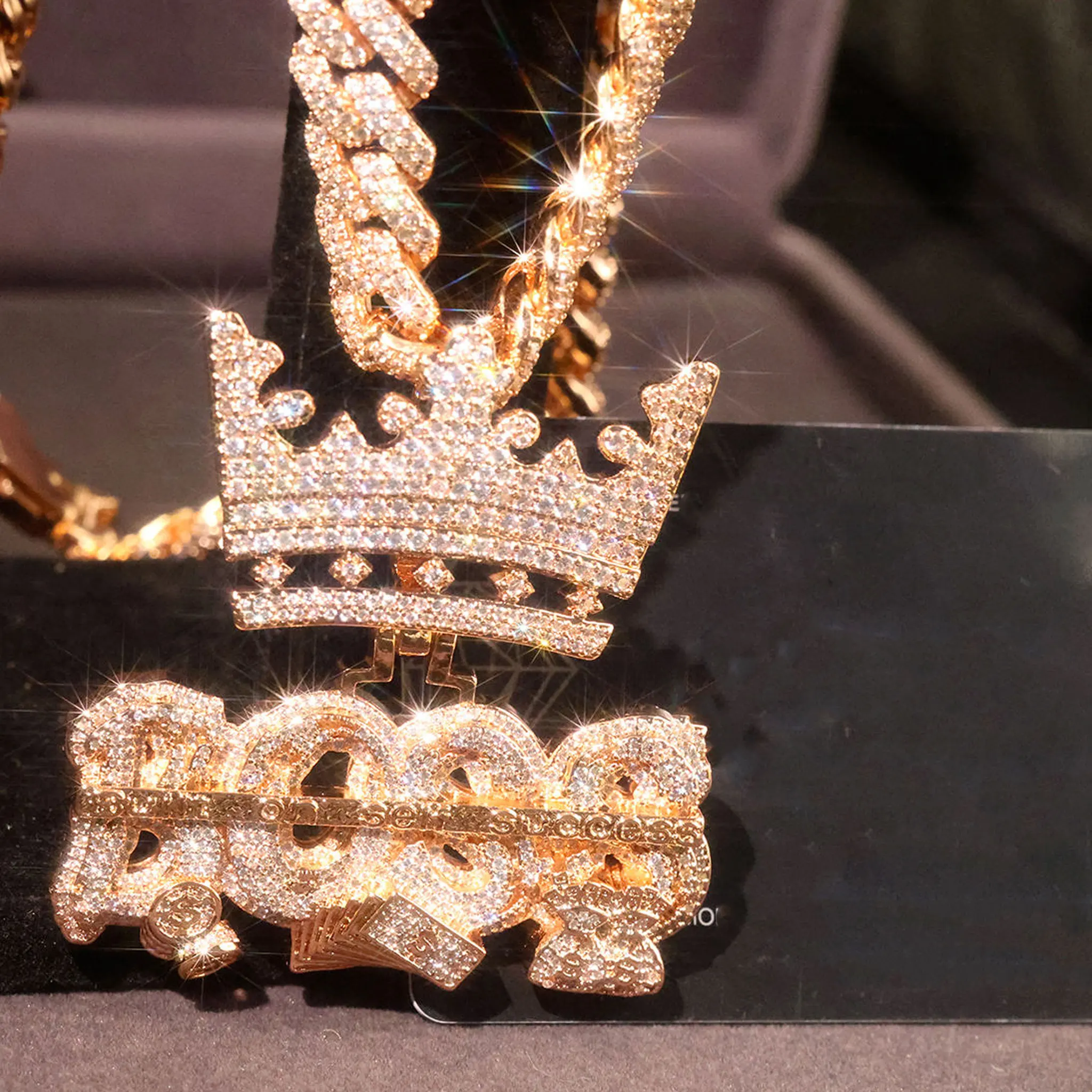 LYEE CYEE's New Luxury Inlaid Crown Letters Can Be Combined with Names, Hip-Hop Pendants, Necklaces, Street Party Accessories, Men's and Women's Birthday Gifts, Anniversary Commemorative Meaningful Gifts, the Best Gift for Good Friends